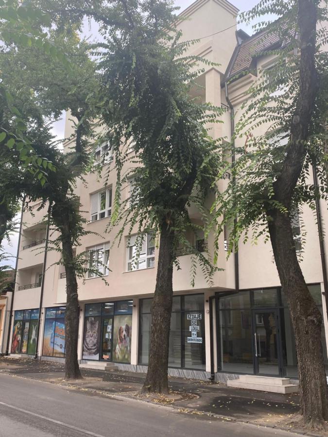 Apartman Mdb Lux Subotica Esterno foto
