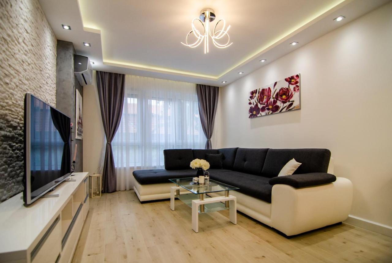 Apartman Mdb Lux Subotica Esterno foto