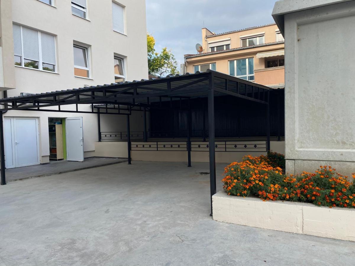 Apartman Mdb Lux Subotica Esterno foto
